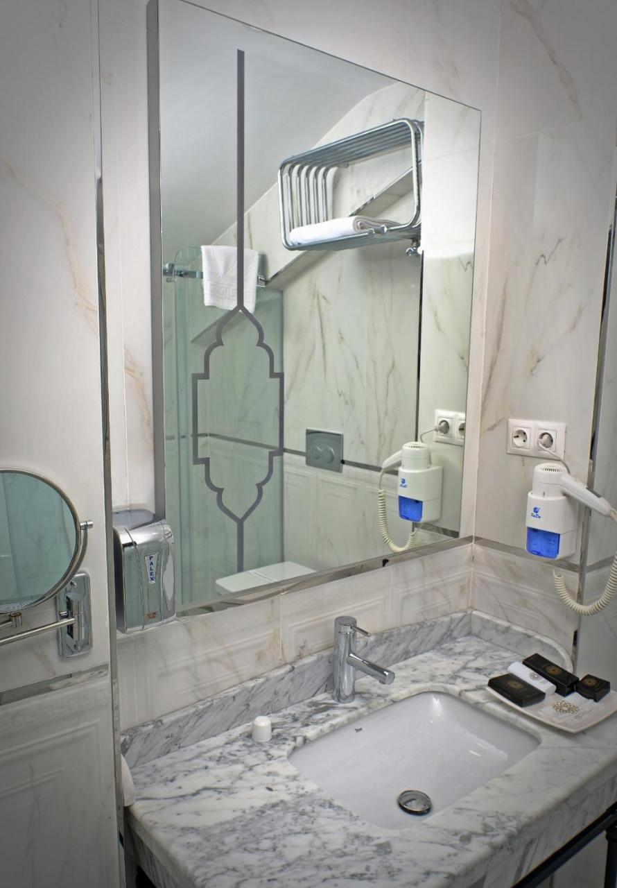 Kralice Hotel Istanbul Bagian luar foto